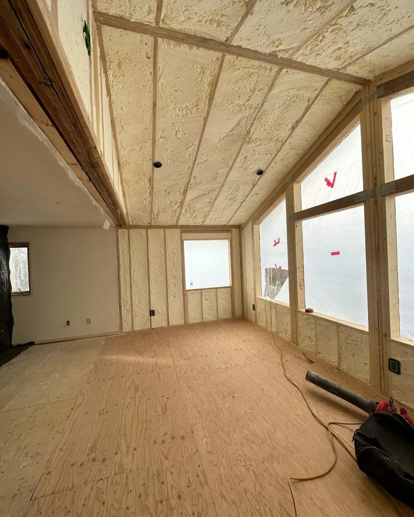 Closed-Cell Spray Foam Choice in Meadow Lakes, AK Closed-Cell Spray Foam Choice in Meadow Lakes, AK